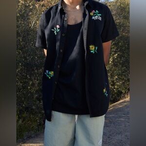 - Pacsun Black classic short sleeves shirt size XL